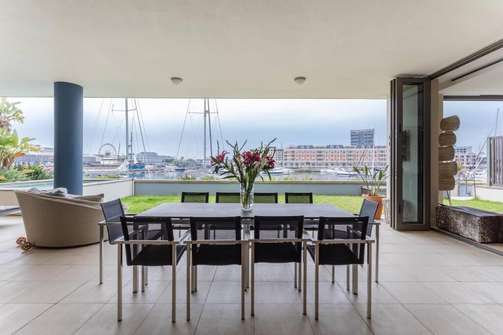 Outstanding V&A Marina Waterfront Apartment Kaapstad Buitenkant foto